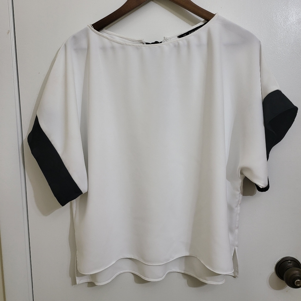 Zara Basic Blouse Tops - Picture 4 of 13
